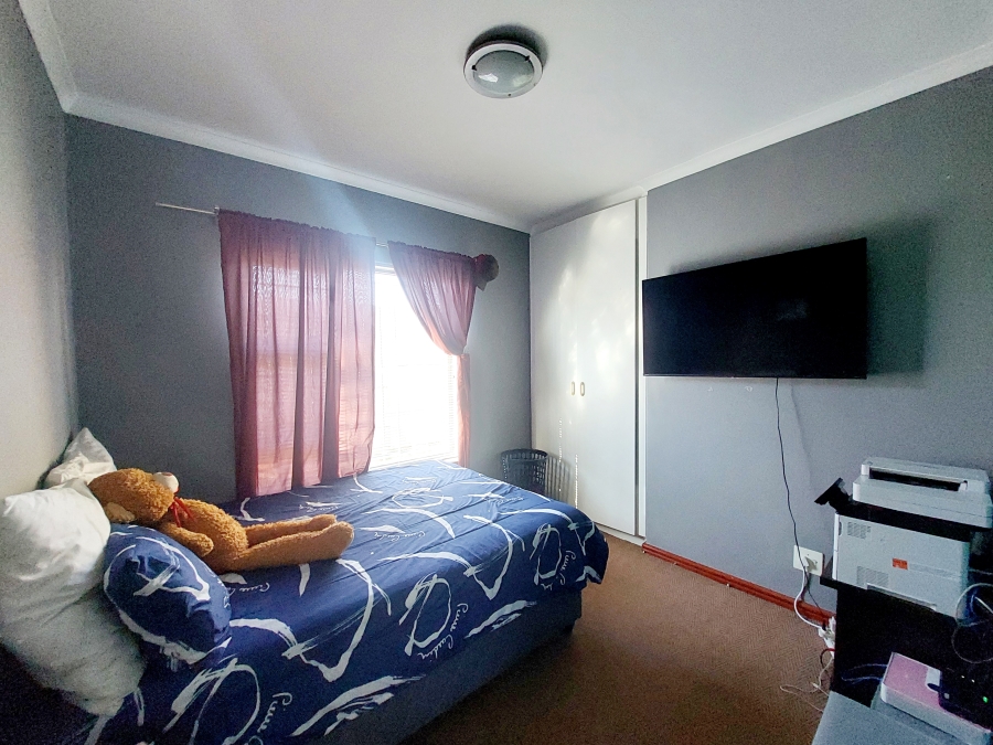 3 Bedroom Property for Sale in Protea Heights Western Cape